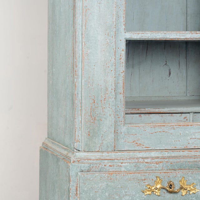 Early 19th Century Swedish Blue Painted Pine Display Cabinet For Sale - Image 9 of 18