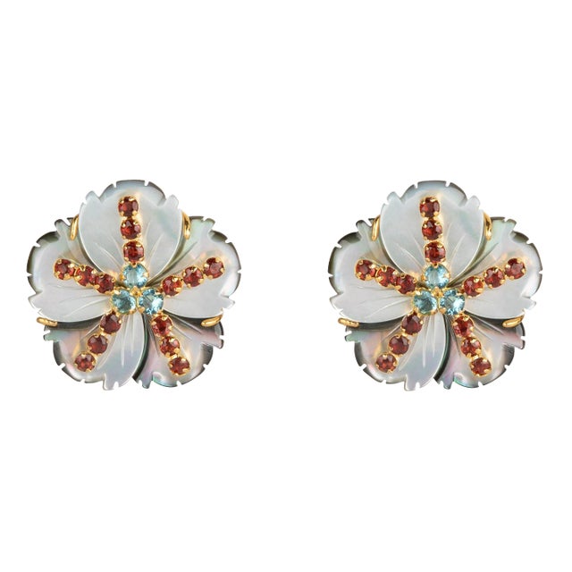 Noelle Studs in Gray, a pair For Sale