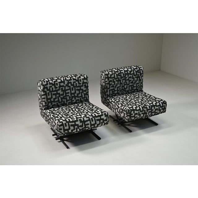 Postmodern Jacquard Lounge Chairs, Italy, 1980s, Set of 2 For Sale - Image 4 of 9