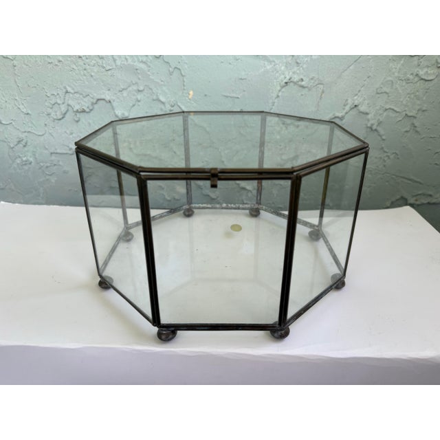 Vintage Mexican Brass & Glass Octagonal Display Boxes, Set of 2 – Micro Kit Mexico For Sale - Image 4 of 12