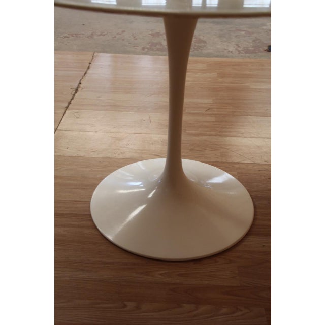 Mid-Century Modern Round Table Tulip Marble Calacatta by Eero Saarinen for Knoll Inc, 1960s For Sale - Image 3 of 10