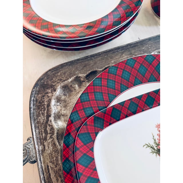 Sasaki Tartan by Charles Roberts 10.75” Dinner Plates | Red Green Plaid Rim Dinnerware - Set of 6 For Sale - Image 11 of 12