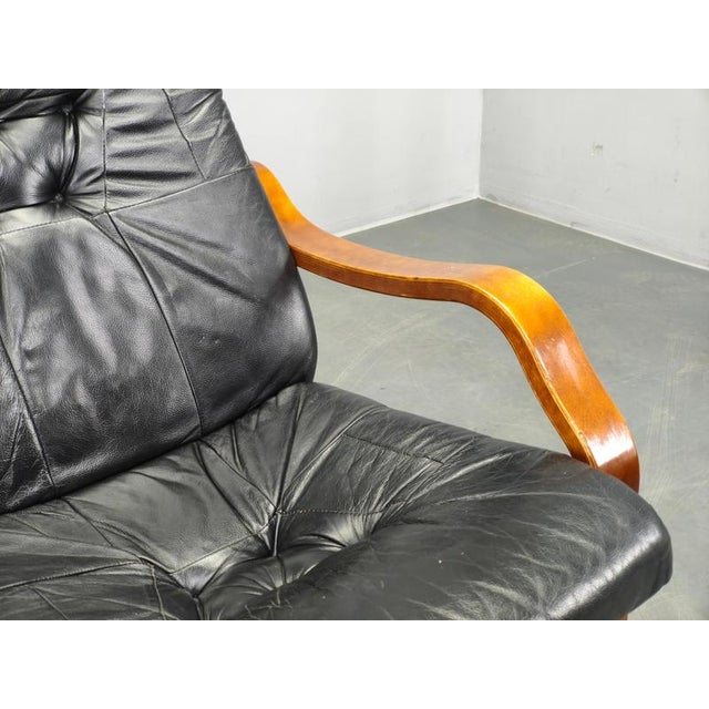 Scandinavian Leather Sofa in the style of Alvar Aalto, 1970s For Sale - Image 6 of 14