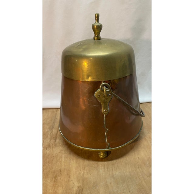 American Antique Copper Brass Claw Footed Dovetailed Lidded Bucket Coal Scuttle For Sale - Image 3 of 8