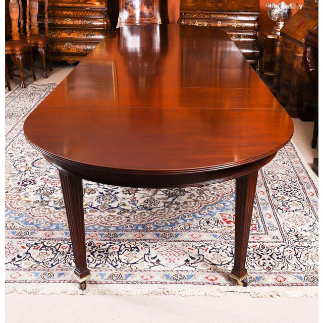 Antique Flame Mahogany Telescopic Extending Dining Table, 19th Century For Sale - Image 3 of 18