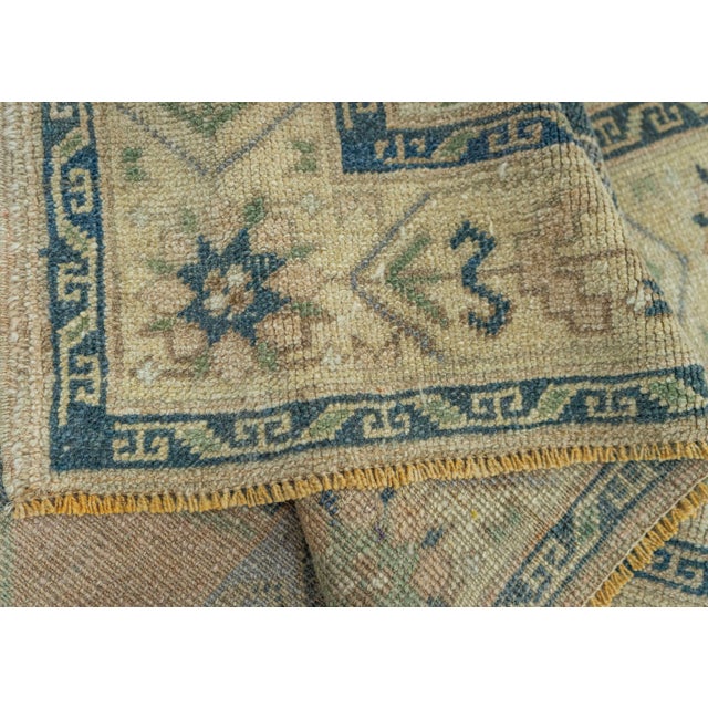 Turkish Vintage Rug 4'10" x 9'1" #20812 For Sale In Houston - Image 6 of 8