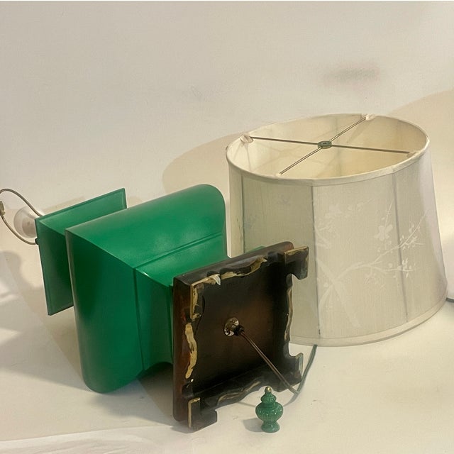 Paint Vintage Chinoiserie Emerald Green Lacquer Metal Tea Caddy Table Lamp With Chiffon Shade For Sale - Image 7 of 9