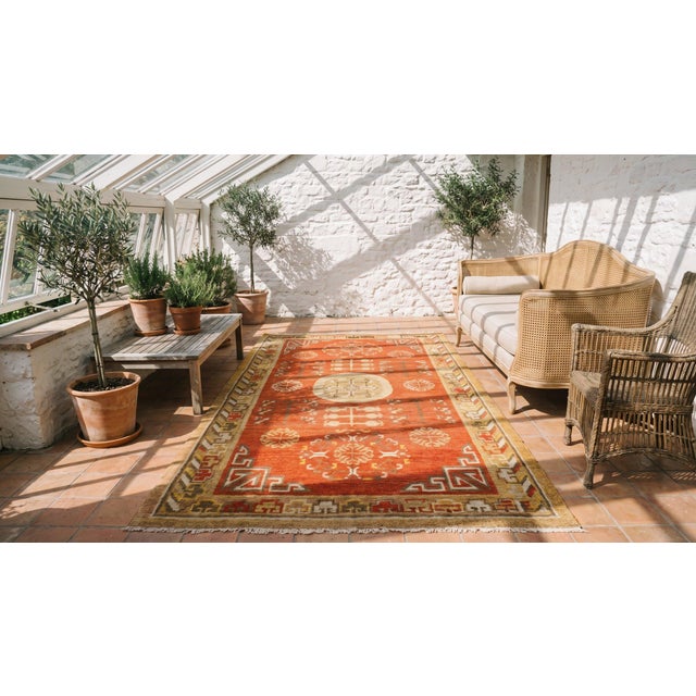 1920s Orange Medallion Rustic Central Asian Chinese Khotan Carpet 4' X 7' Handknotted Wool Rug For Sale In New York - Image 6 of 8