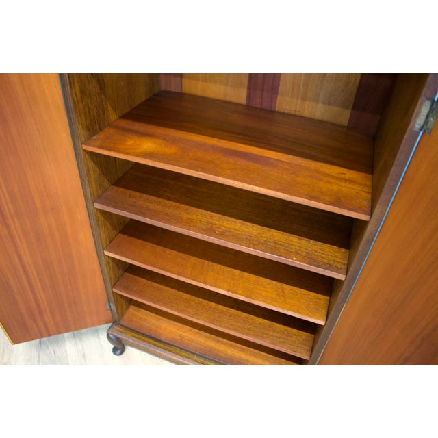 Brown Art Deco Oak Tallboy in the style of Heals, 1930s For Sale - Image 8 of 9
