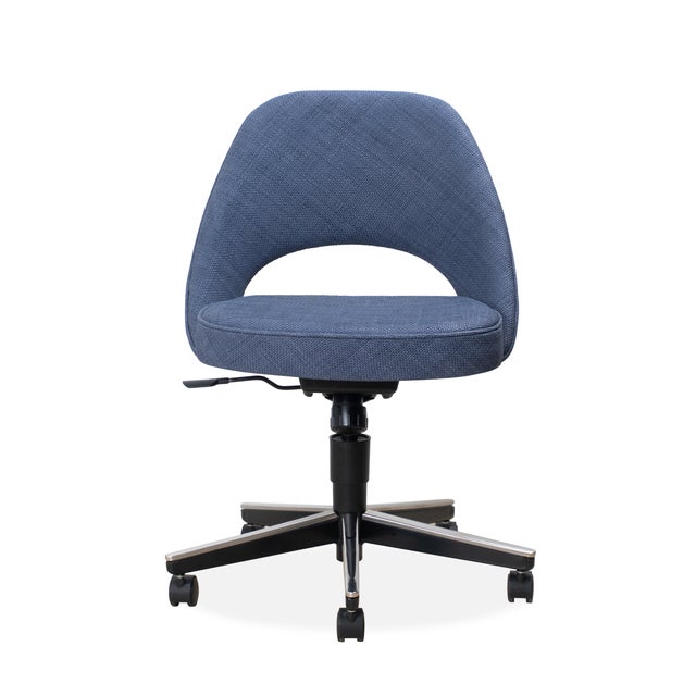 Saarinen Executive Armless Chair in Ocean Blue Woven Leather Swivel Base by Eero Saarinen for Knoll For Sale - Image 9 of 9