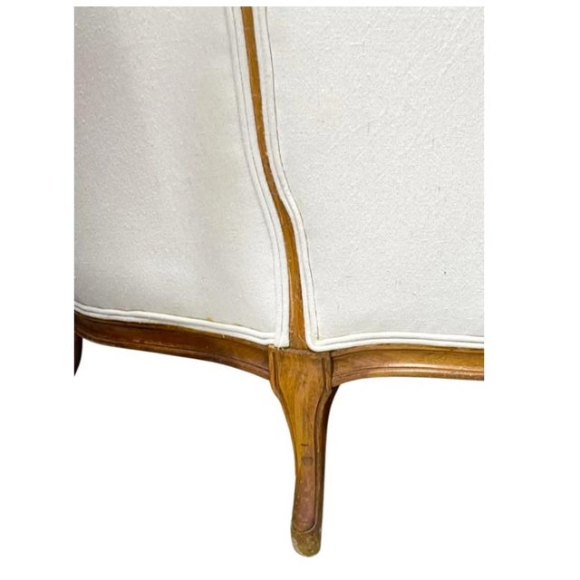 Louis XV-Style French Provincial Intricate Hand Carved Frame With Off White Upholstery For Sale In Atlanta - Image 6 of 9