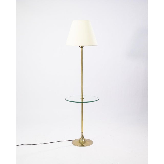 Laurel Lamp Company Vintage Laurel Lamp Company Brass and Round Glass Mid Century Modern Lamp Table For Sale - Image 4 of 6