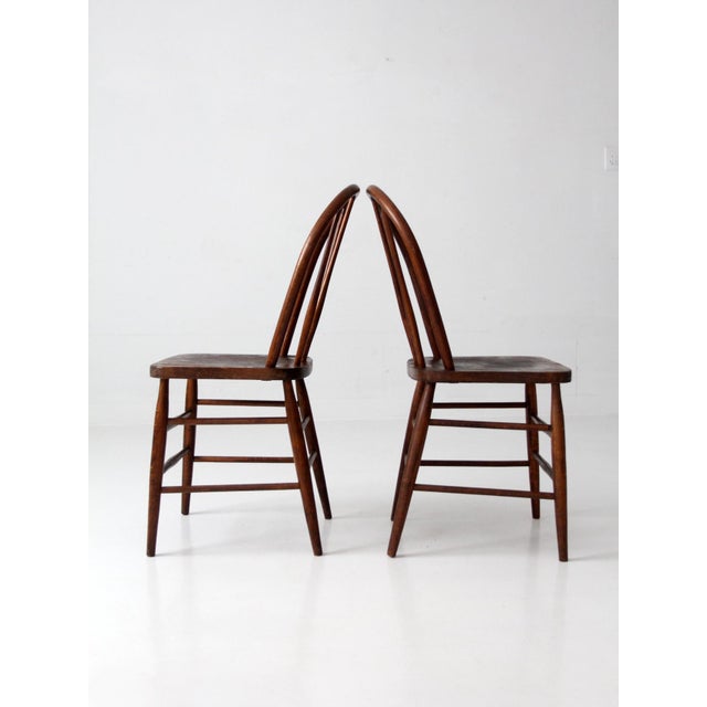 Mid 20th Century Vintage Windsor Bow Back Dining Chairs by Square Brand Pair For Sale - Image 5 of 18