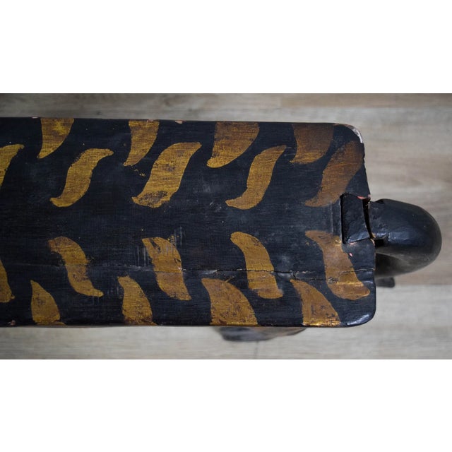 Mid-20th Century Hand-Carved Folk Art Cat Form Sculptural Bench For Sale - Image 9 of 10