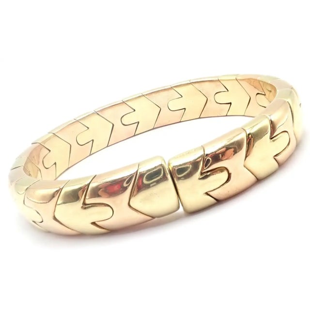 Contemporary Bulgari Vintage Alveare Yellow & Rose Gold Bangle Cuff Bracelet For Sale - Image 3 of 11