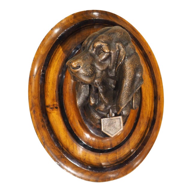 A Signed Antique French Medallion Bronze Bust of the St. Hubert Hound (1851-1925) For Sale
