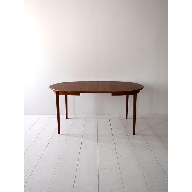 Scandinavian Round Extendable Teak Table, 1960s For Sale - Image 4 of 9