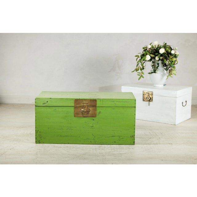 Mid 20th Century Vintage Chinese Wooden Trunk with Bright Green Finish and Brass Hardware For Sale - Image 5 of 12