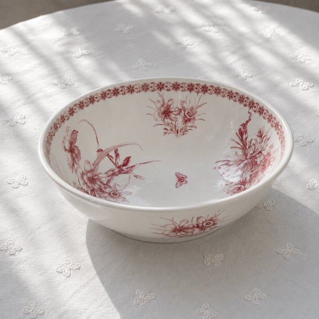 Antique French Salad Bowl by Bertrand Bordeaux Anémone For Sale - Image 4 of 9