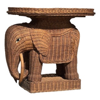 Italian Handwoven Wicker Elephant Shaped Side Table from Vivai Del Sud, 1970 For Sale