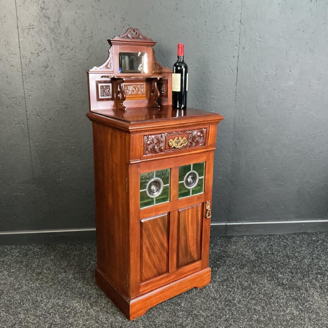 Antique Mahogany Music Cabinet, 1905, in Good conditions. Designed 1890 to 1919