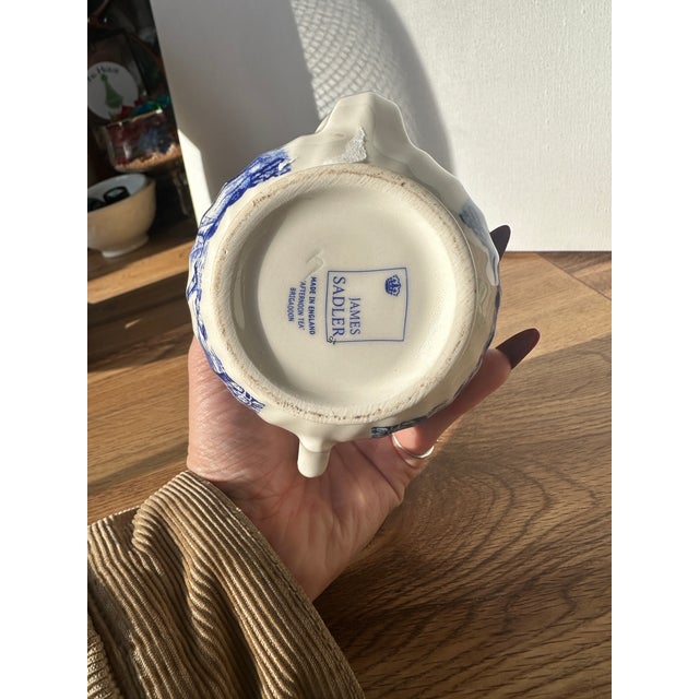 Up for consideration is a beautiful vintage Asian blue and white ceramic teapot. This would look lovely on display in your...