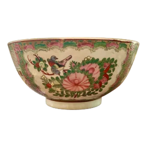Early 20th Century Chinese Rose Medallion Bowl