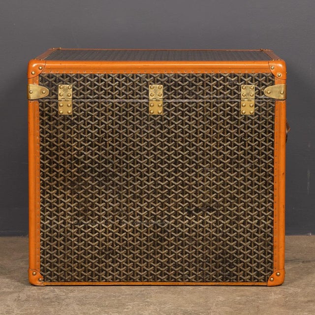 Antique French Hat Trunk in Chevron Canvas from Goyard, Paris, 1920s For Sale - Image 6 of 18