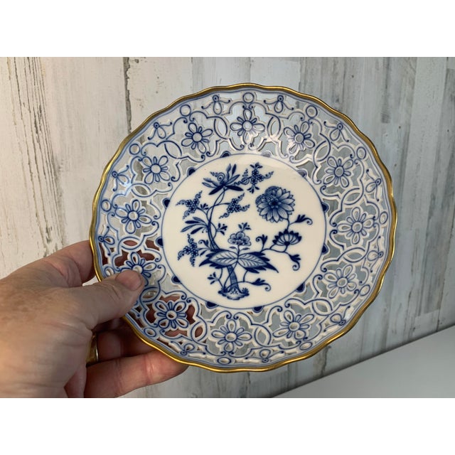 "Meissen" Blue Onion pattern with Gold Edge on the lace style bowl very rare.