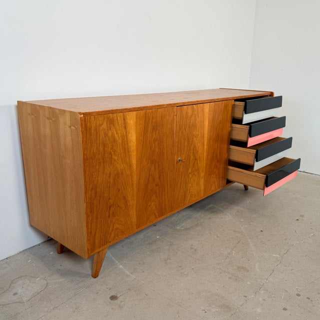 U460 Sideboard with Colored Drawers by Jiří Jiroutek for Interier Praha, 1965 For Sale - Image 3 of 18