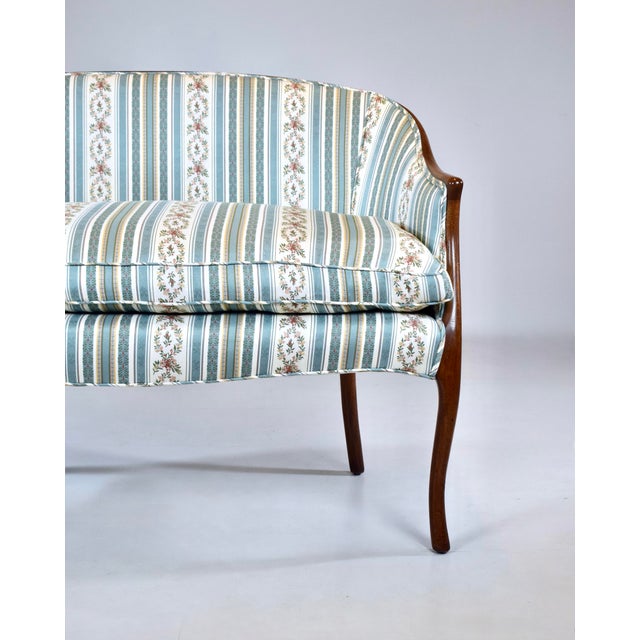 Georgian Mahogany Upholstered Settee, Usa, 1990s For Sale In Philadelphia - Image 6 of 13