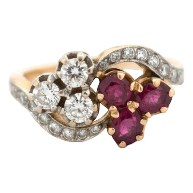 Antique Belle Époque Ruby and Diamond Clover "Toi Et Moi" Ring, Size 7.5 For Sale
