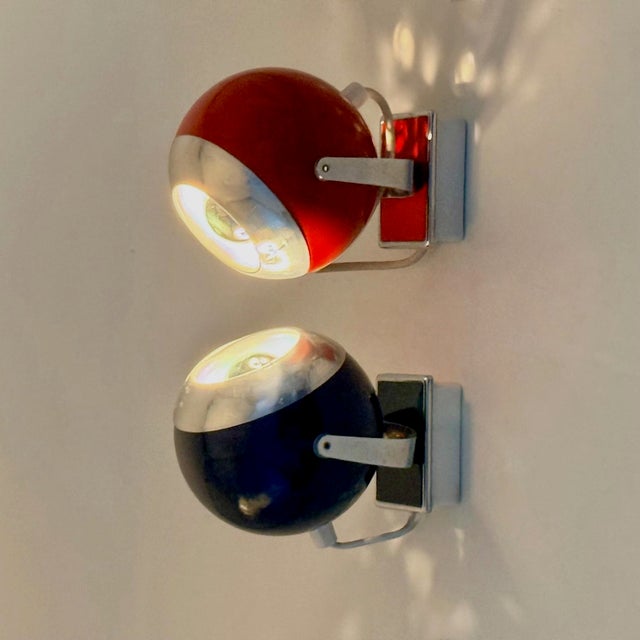 Blue Space Age Red and Blue Eyeball Wall Lamps, 1970s, Set of 2 For Sale - Image 8 of 15