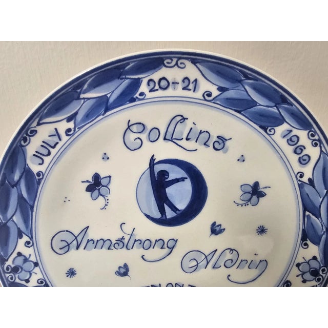 American 1969 Royal Delft Apollo 11 Collector Plate Porcelain Moon Lunar Lander For Sale - Image 3 of 8