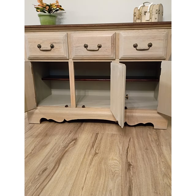 Vintage Cochrane Solid Oak Sideboard / Buffet – Professionally Refinished Beautifully refinished Cochrane solid oak...