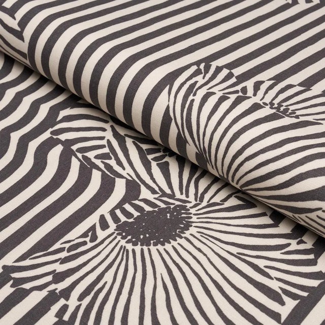 Schumacher SAMPLE - Schumacher Chaney Floral Fabric In Carbon For Sale - Image 4 of 4