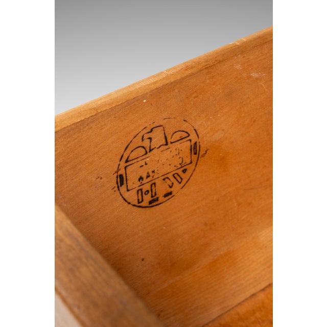 Mid-Century Modern Art Deco "Kohinoor" Four-Drawer Highboy Dresser Chest of Drawers in Birch by Heywood Wakefield, Usa, C. 1950s For Sale - Image 18 of 18