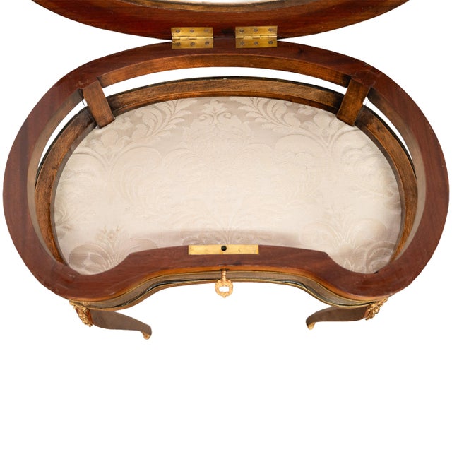 Antique 19thC French Louis XV Ormolu & Walnut Bijouterie Jewelry Table Vitrine, 1880 For Sale - Image 13 of 15