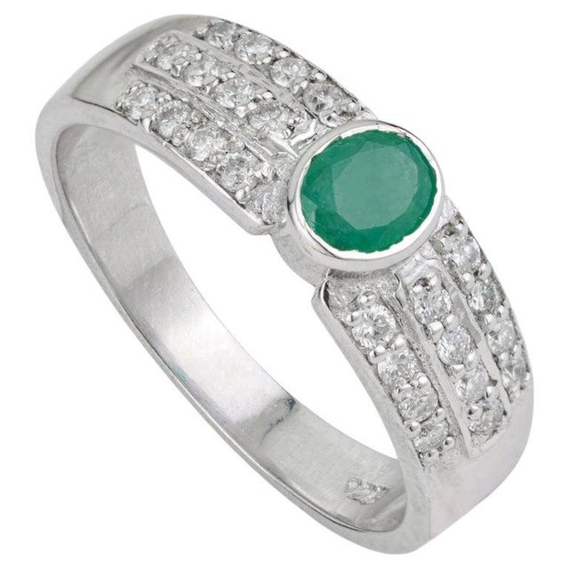 Gemstone Classic Oval Emerald Diamond Statement Band Ring in Sterling Silver, Size 7 For Sale - Image 7 of 13