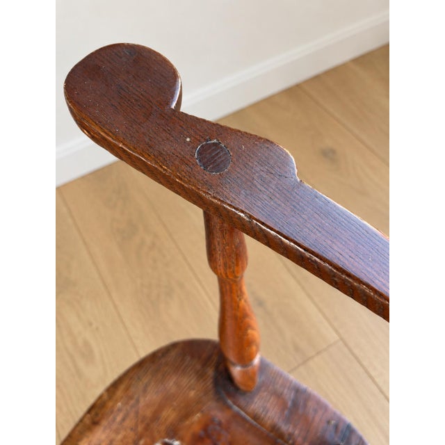 Wood 19th Century English Oak Windsor Armchair. Original Finish With a Beautifully Aged Patina. For Sale - Image 7 of 8