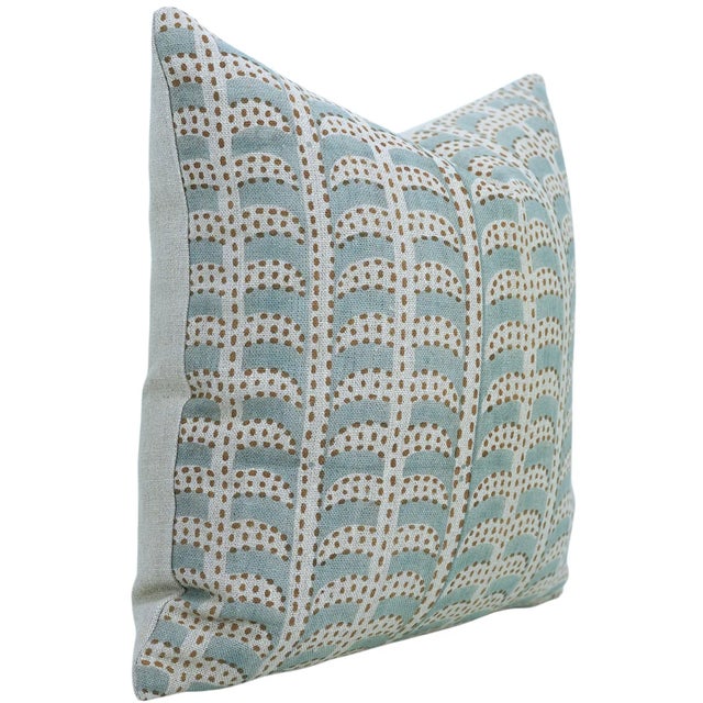 Elevate your space with the timeless charm of Fabdivine’s Garud block print cushion cover. Crafted from thick linen, this...
