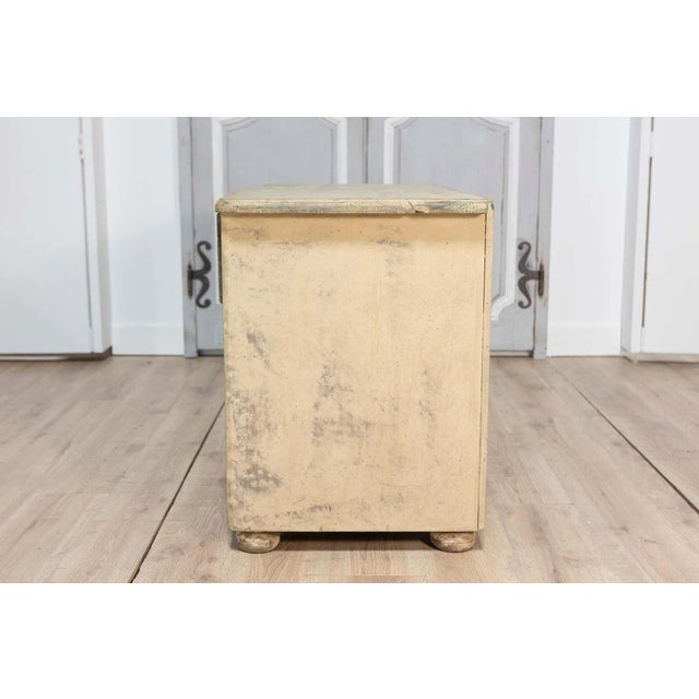 18th Century French Painted Commode Circa 1760 For Sale In Atlanta - Image 6 of 11