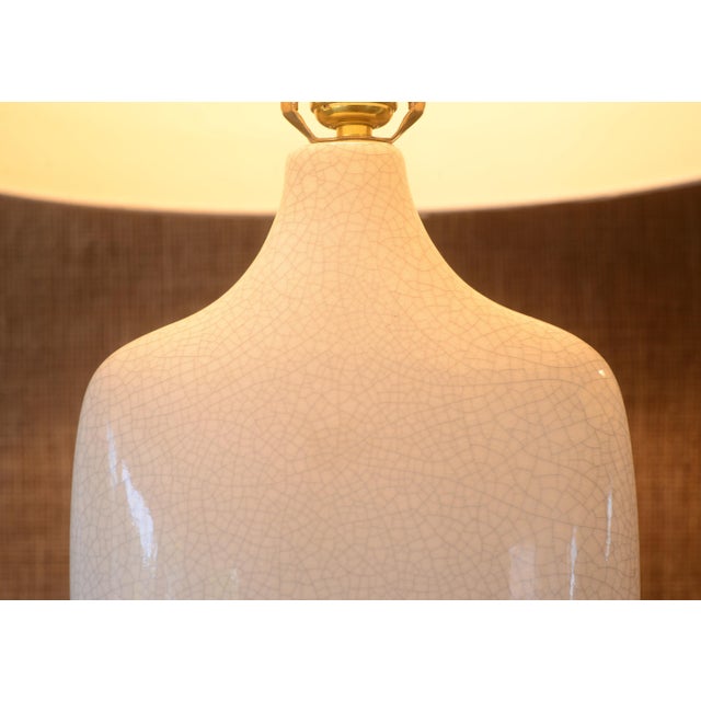 Vintage 1950s MCM White Crackle Glaze Ceramic Table Lamps - A Pair For Sale - Image 12 of 17