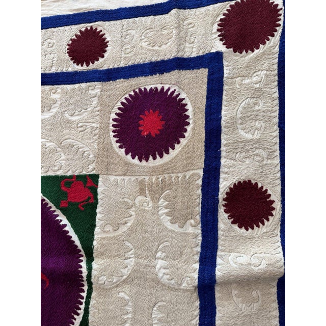 Asian Suzani Tablecloth - 1970s Textile 4'3'' X 4'4'' For Sale In New York - Image 6 of 7