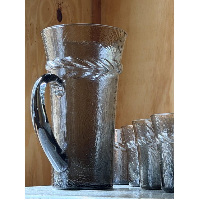 Mid-Century Modern Smoky Grey Woodgrain Bark Glass Pitcher and Tumbler Set, 1970, Set of 5 For Sale - Image 16 of 16