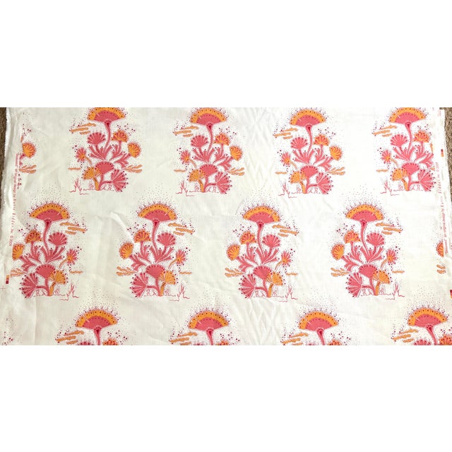 Katie Ridder "SEAWEED" color - CITRUS Content: 100% linen, hand printed Width: 52" Repeat: 26" V x 13" H White ground 6 yards