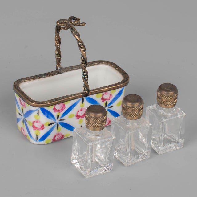 French Limoges French Hand Painted Porcelain Boxes, Set of 5 For Sale - Image 3 of 10