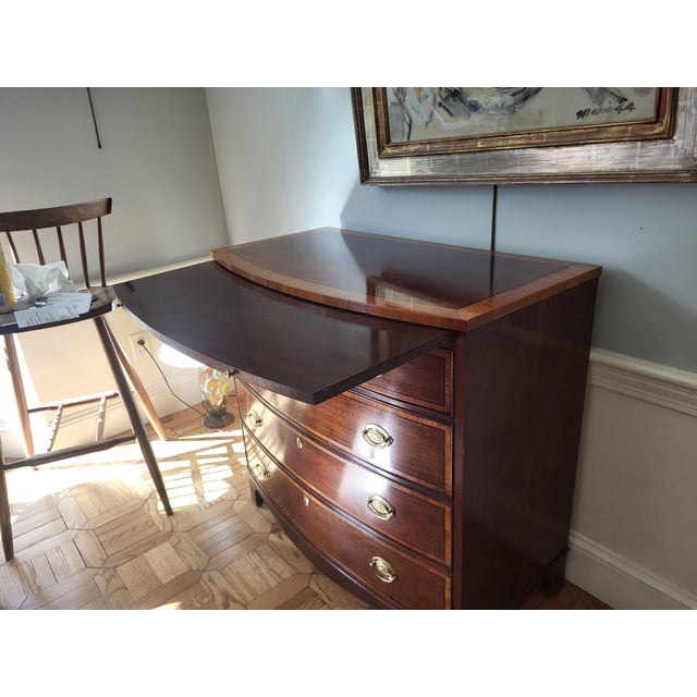 Traditional Late 20th Century Baker Bow Front Banded Top & 4 Drawers Pull Out Desk Bachelor Chest Dresser For Sale - Image 3 of 10