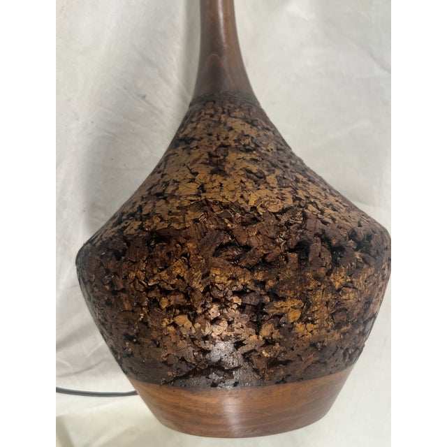1960s Mid-Century Modern Sculptural Teardrop Cork and Walnut Table Lamp With Original Pleated Shade For Sale - Image 10 of 13