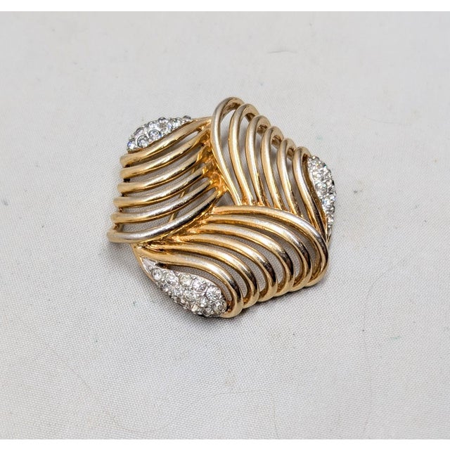 Mid-Century Modern Vintage C1950 Signed Boucher Goldtone Openwork Pavé Clear Rhinestones Brooch For Sale - Image 3 of 9